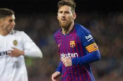 星空体育官网-门兴格拉德巴赫发布备战花絮；清晨遗憾出局；国王杯任务艰巨；阵容厚度经受考验的简单介绍-星空体育官网