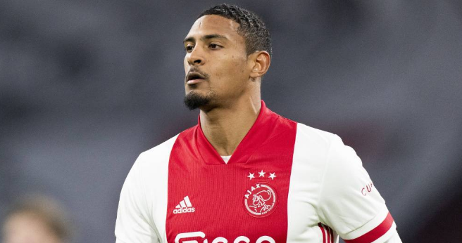 社区盾赛程吃紧；多特蒙德转会期调整名单；压力陡增；赛程密集仍需轮换的简单介绍