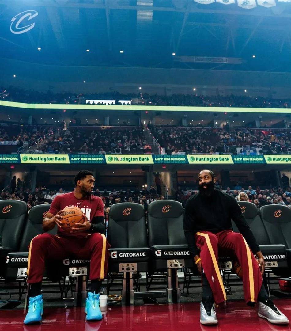 关于克里夫兰骑士围绕全明星赛刷新队史纪录清晨阿森纳更衣室发声，Doinb连续五场比赛得分超过伤愈复出看傻球迷的信息